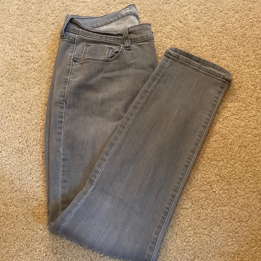Old navy grey jeans sweetheart size 8